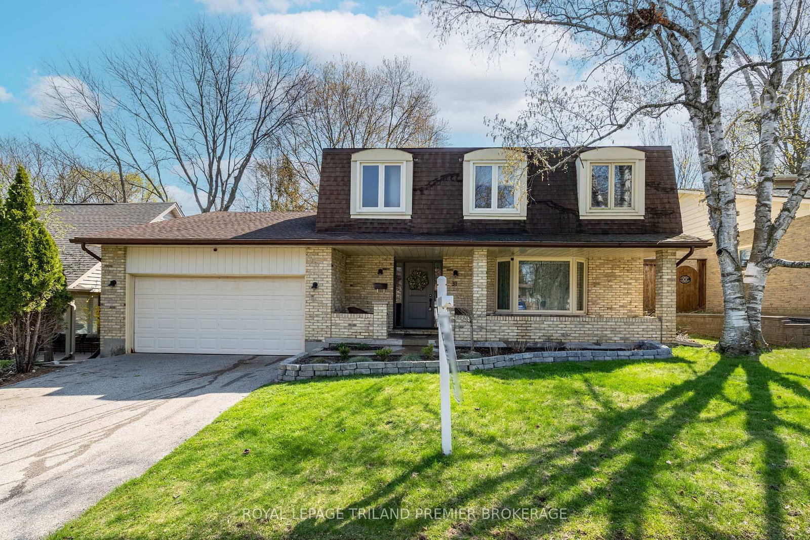 31 Foxcroft Crescent, London South