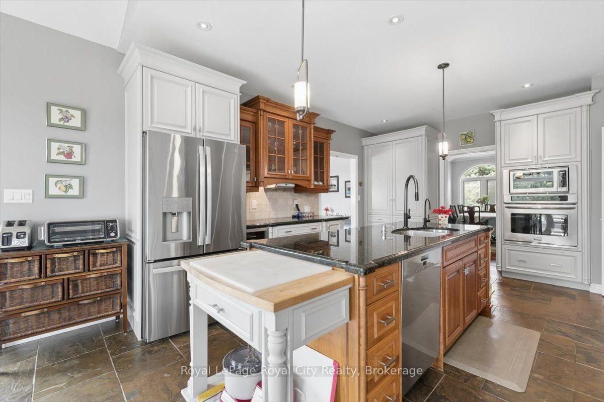 26 Bridle Path • Puslinch, ON photo 11
