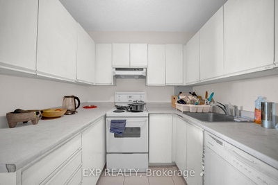 475 Laurier Avenue W • #1002 • Ottawa, ON photo 9