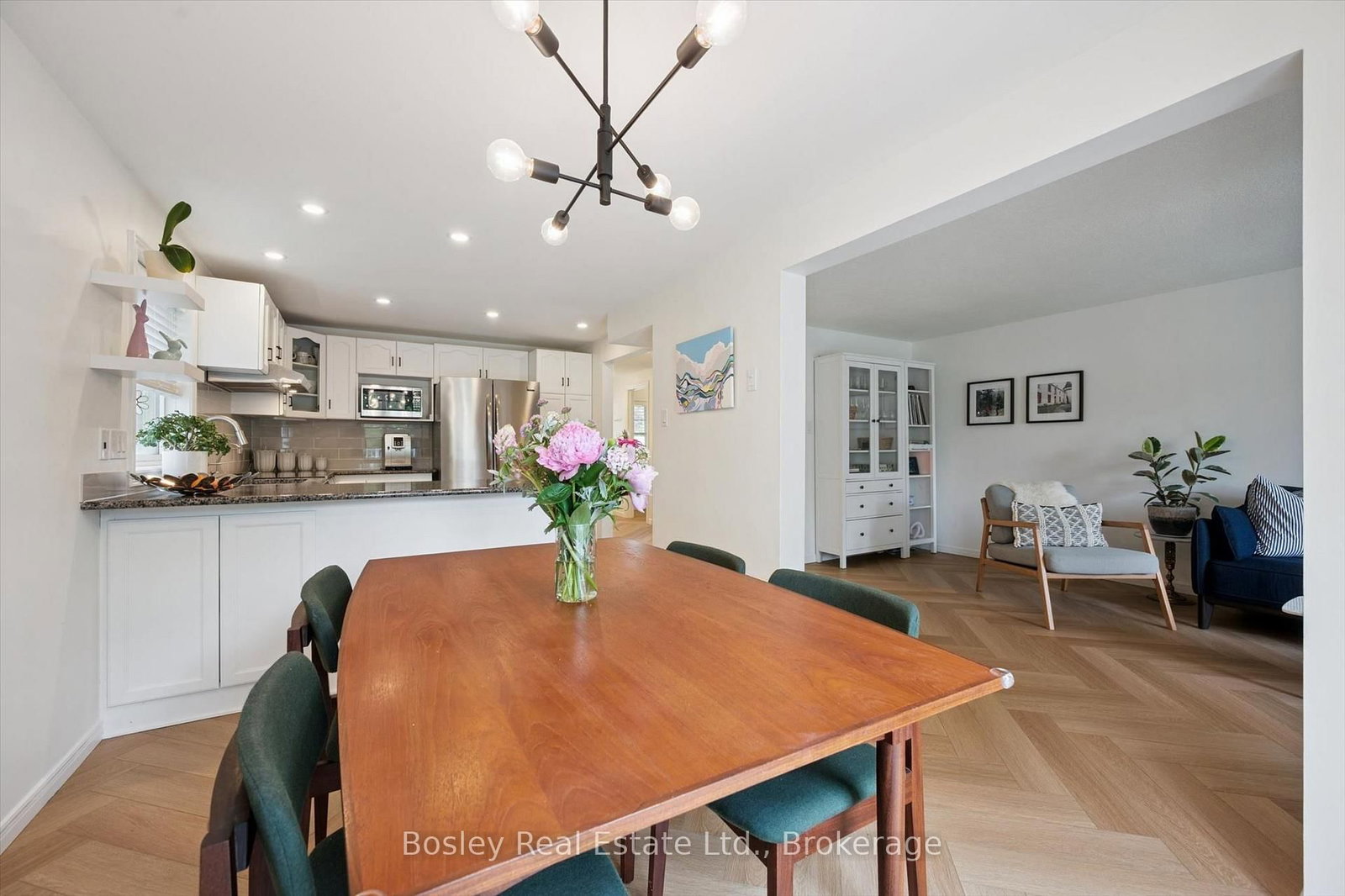 12 Deerpath Drive • Guelph, ON photo 17
