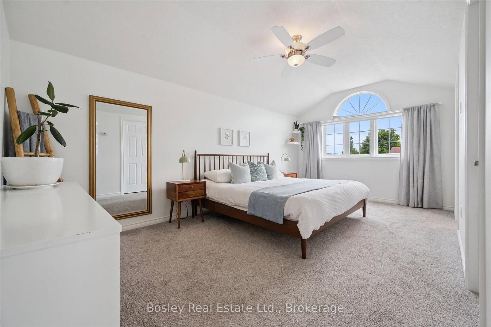 12 Deerpath Drive • Guelph, ON photo 20