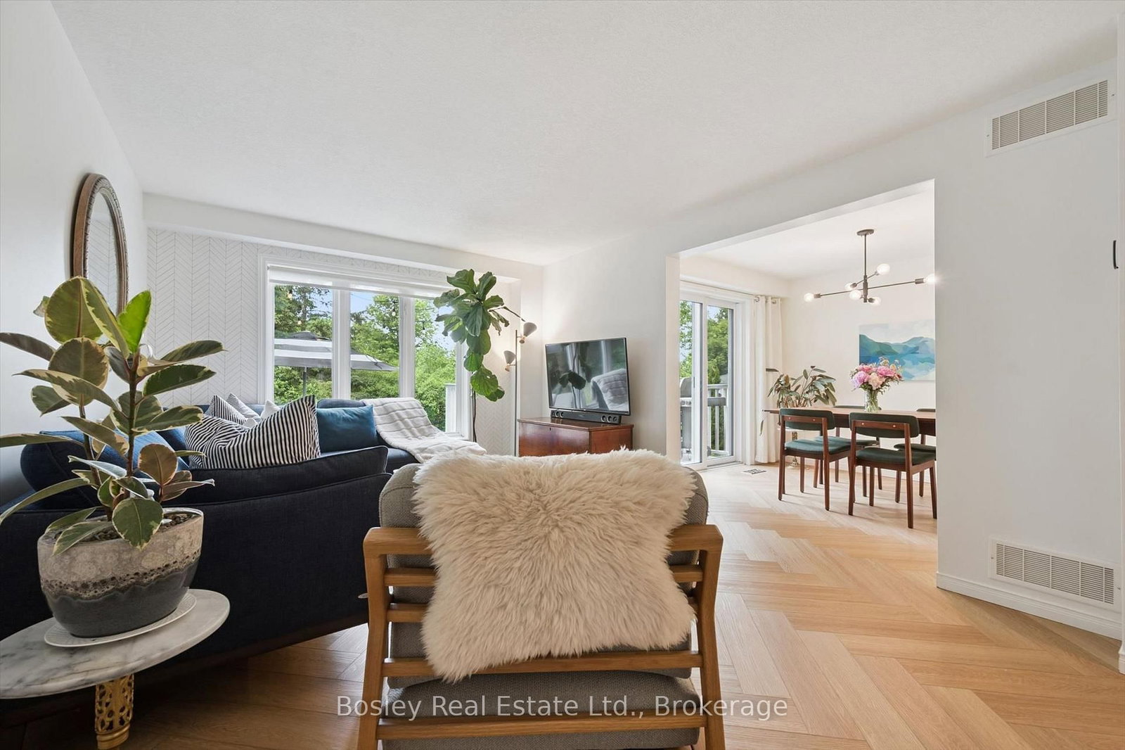 12 Deerpath Drive • Guelph, ON photo 6