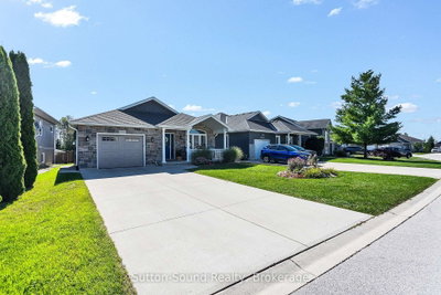 2327 10th Avenue E • Owen Sound, ON photo 2