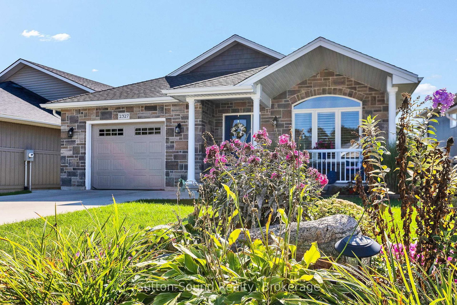 2327 10th Avenue E • Owen Sound, ON photo 3