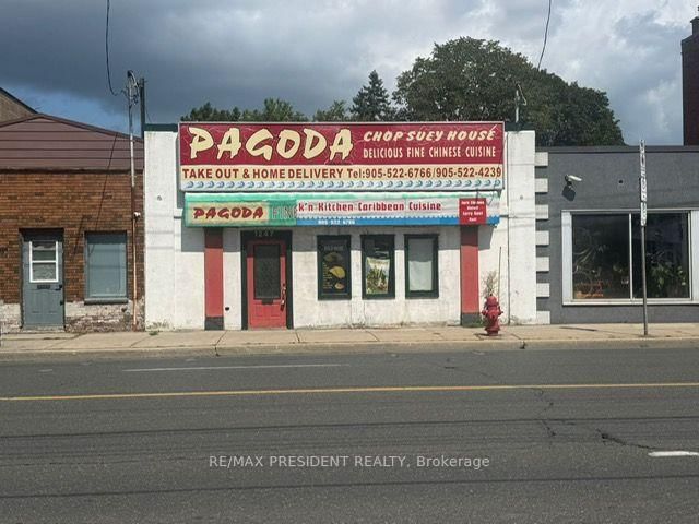 1247 Main Street, Hamilton