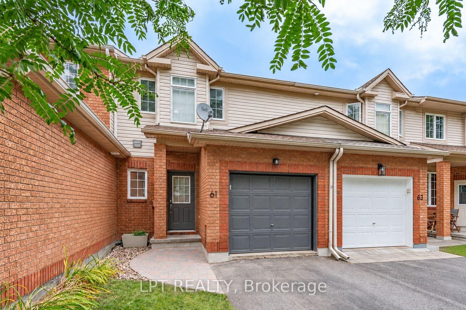 61 Tobermory Crescent • Ottawa, ON photo 1