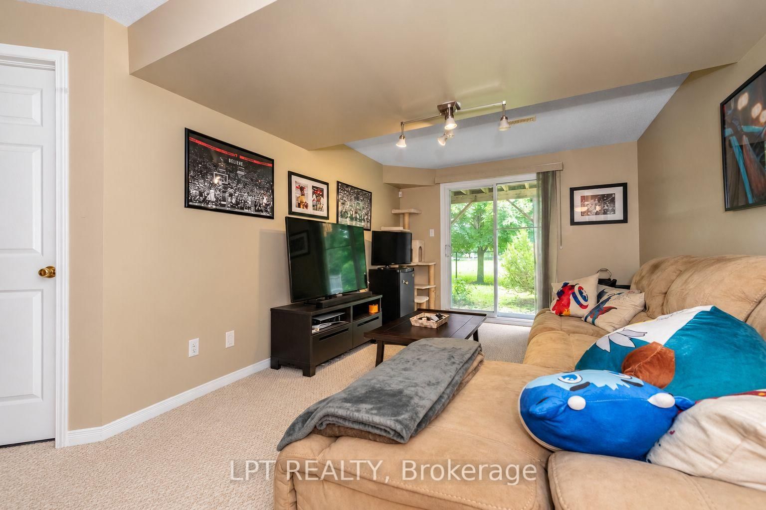 61 Tobermory Crescent • Ottawa, ON photo 27