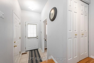 61 Tobermory Crescent • Ottawa, ON photo 4