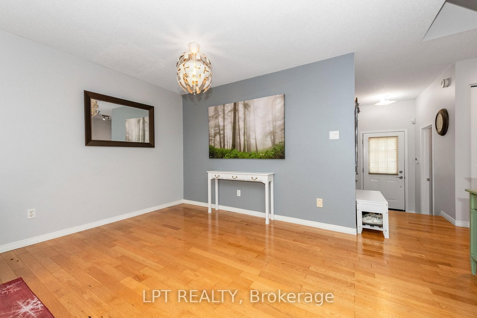 61 Tobermory Crescent • Ottawa, ON photo 8