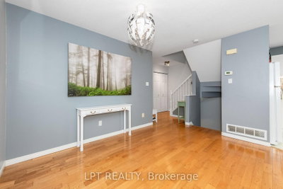 61 Tobermory Crescent • Ottawa, ON photo 9