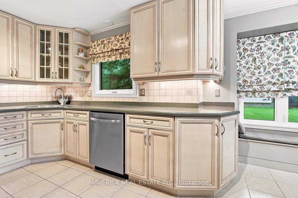 163 Pine Valley Drive • #49 • London South, ON photo 11