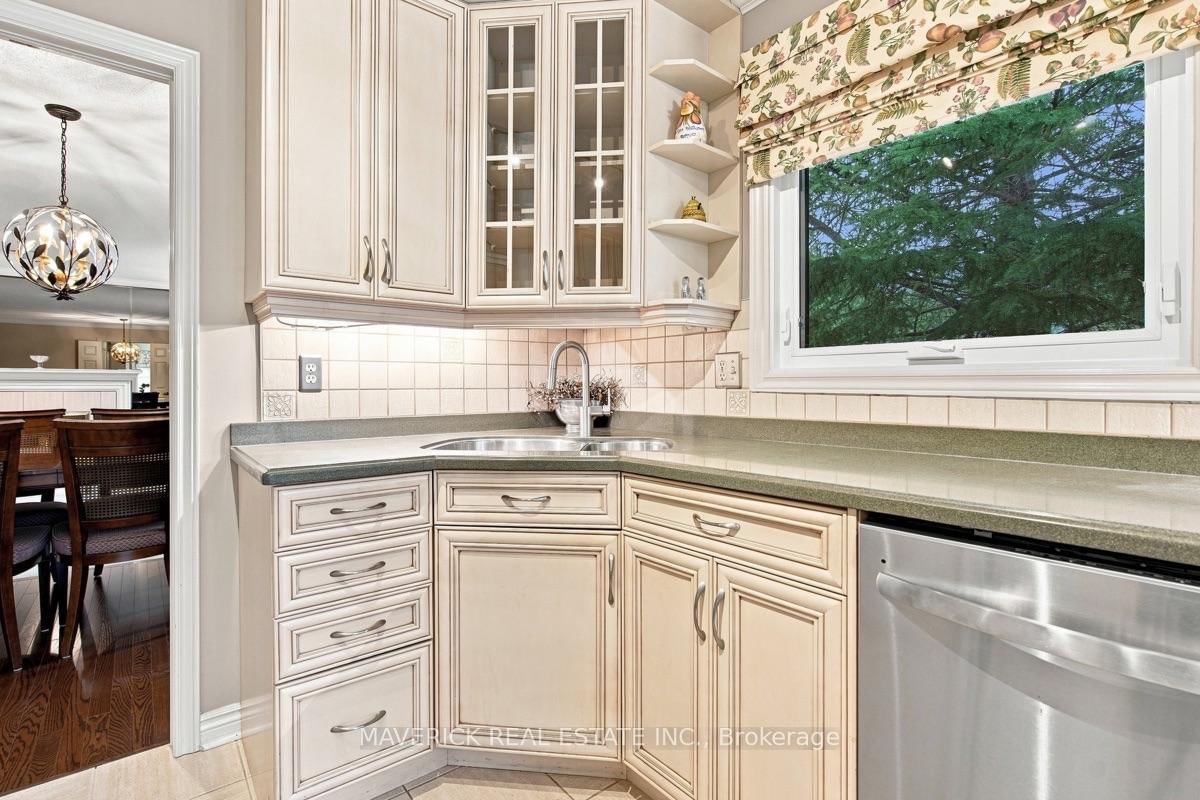 163 Pine Valley Drive • #49 • London South, ON photo 12