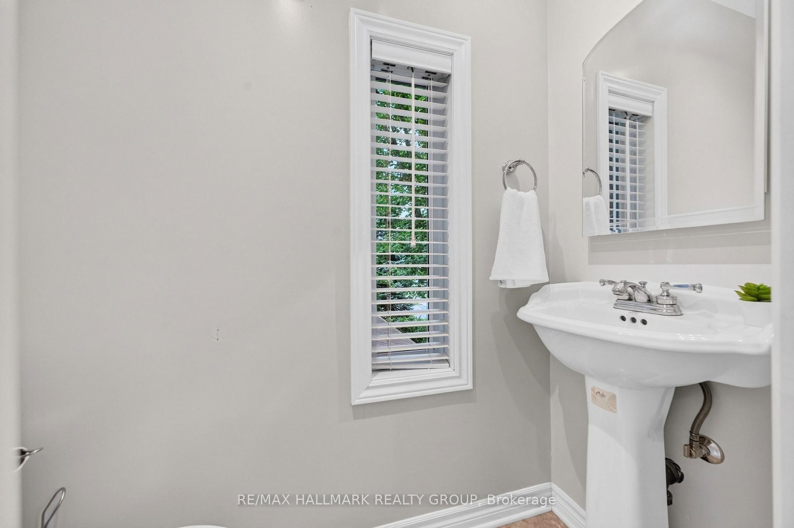 1608 Prince Of Wales Drive • Ottawa, ON photo 25