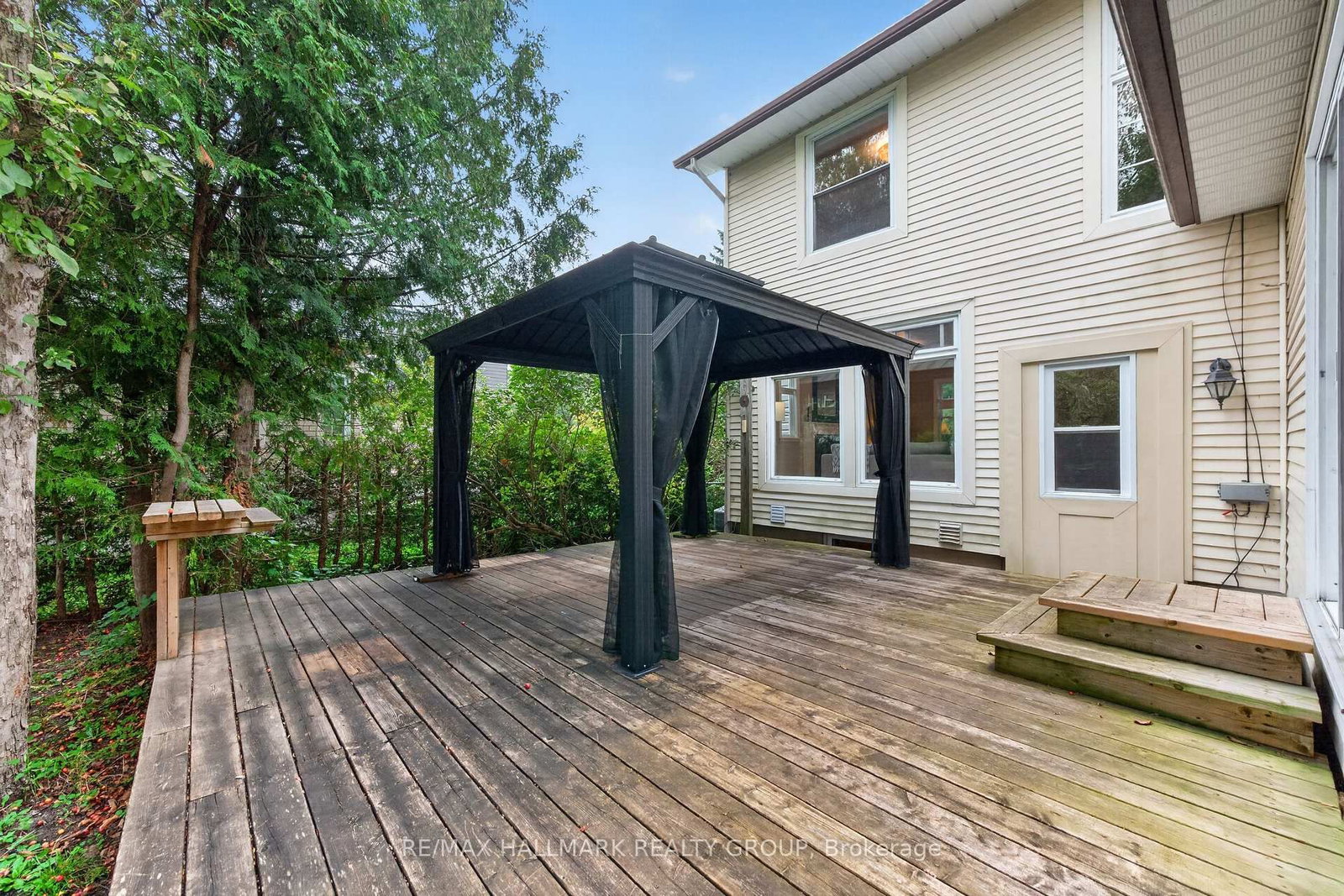 1608 Prince Of Wales Drive • Ottawa, ON photo 40