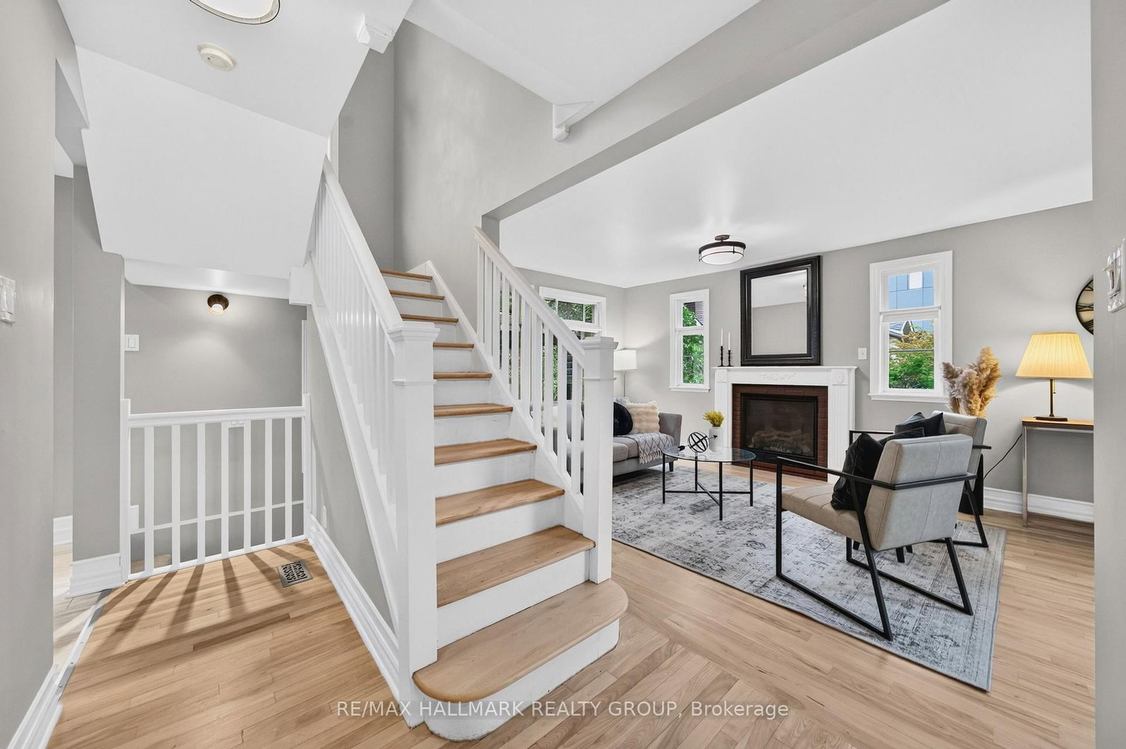 1608 Prince Of Wales Drive • Ottawa, ON photo 5
