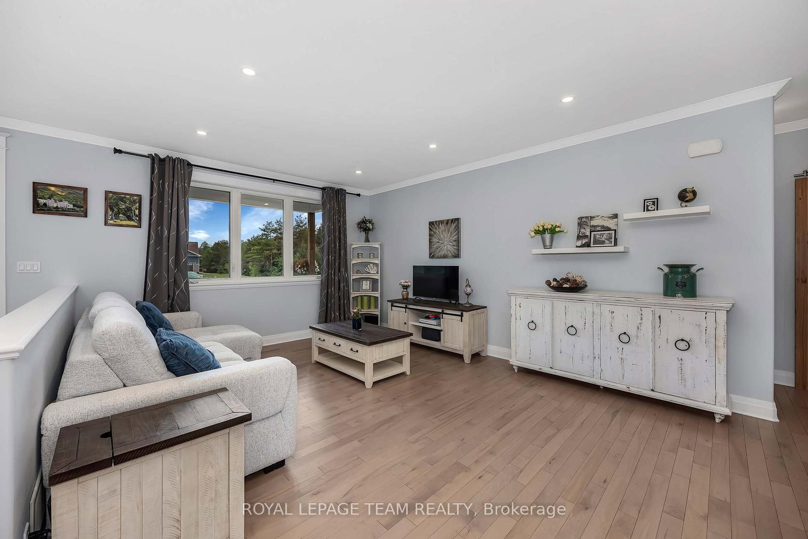 101 Stirling Crescent • North Grenville, ON photo 5