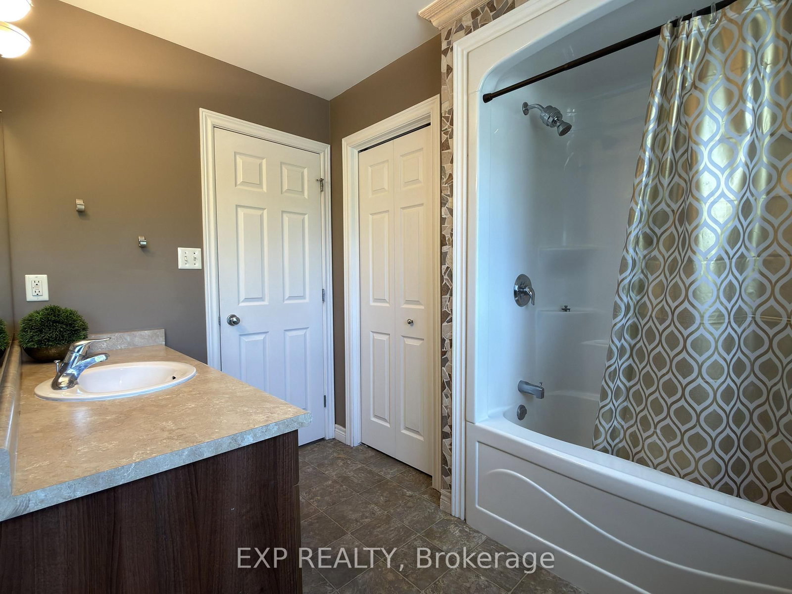 608 Highview Drive • St. Thomas, ON photo 24