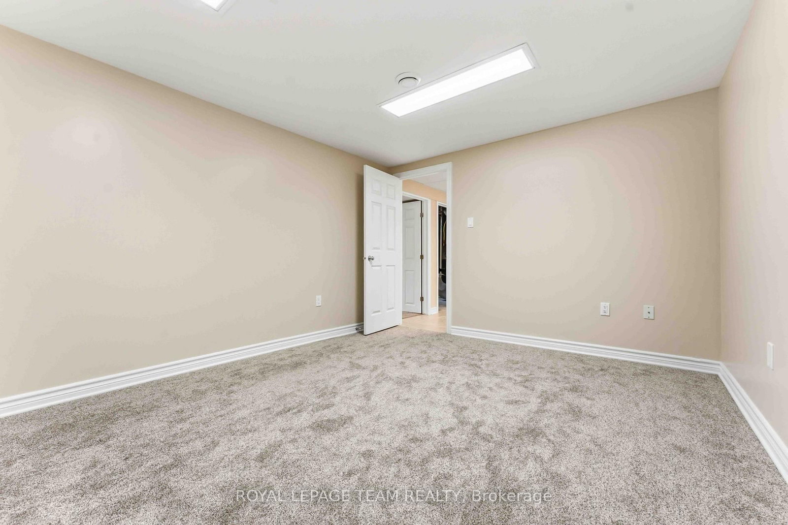 115 Mountbatten Avenue • Ottawa, ON photo 39