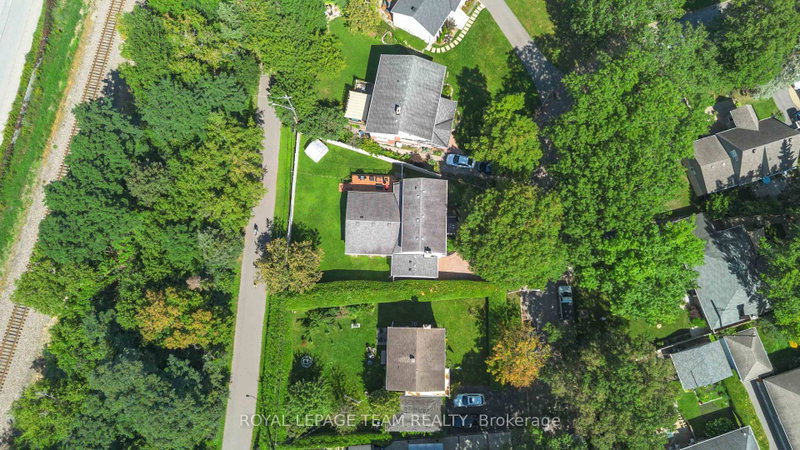 115 Mountbatten Ave photo 4