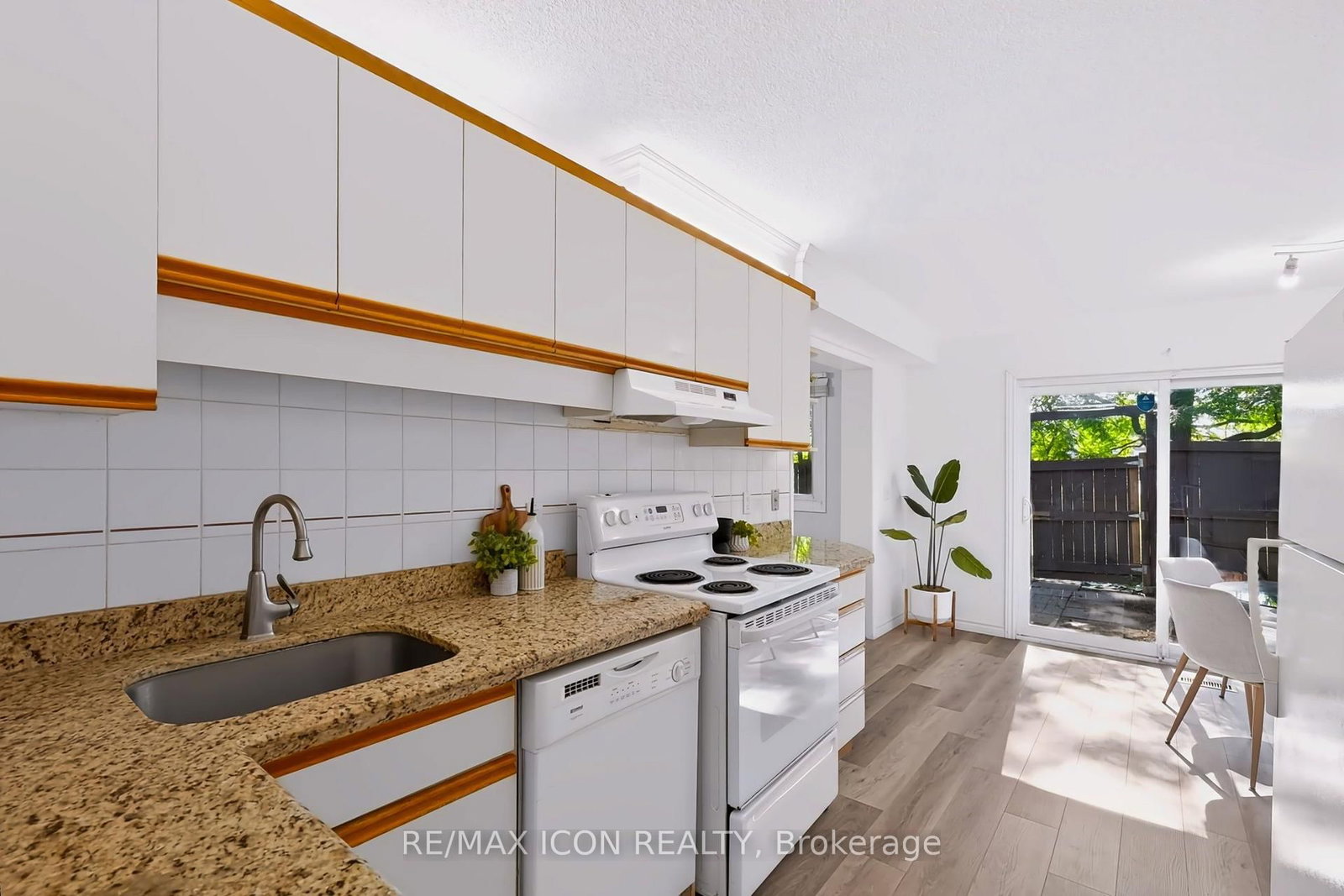 121 University Avenue E • #102 • Waterloo, ON photo 14