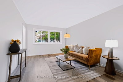 121 University Avenue E • #102 • Waterloo, ON photo 3