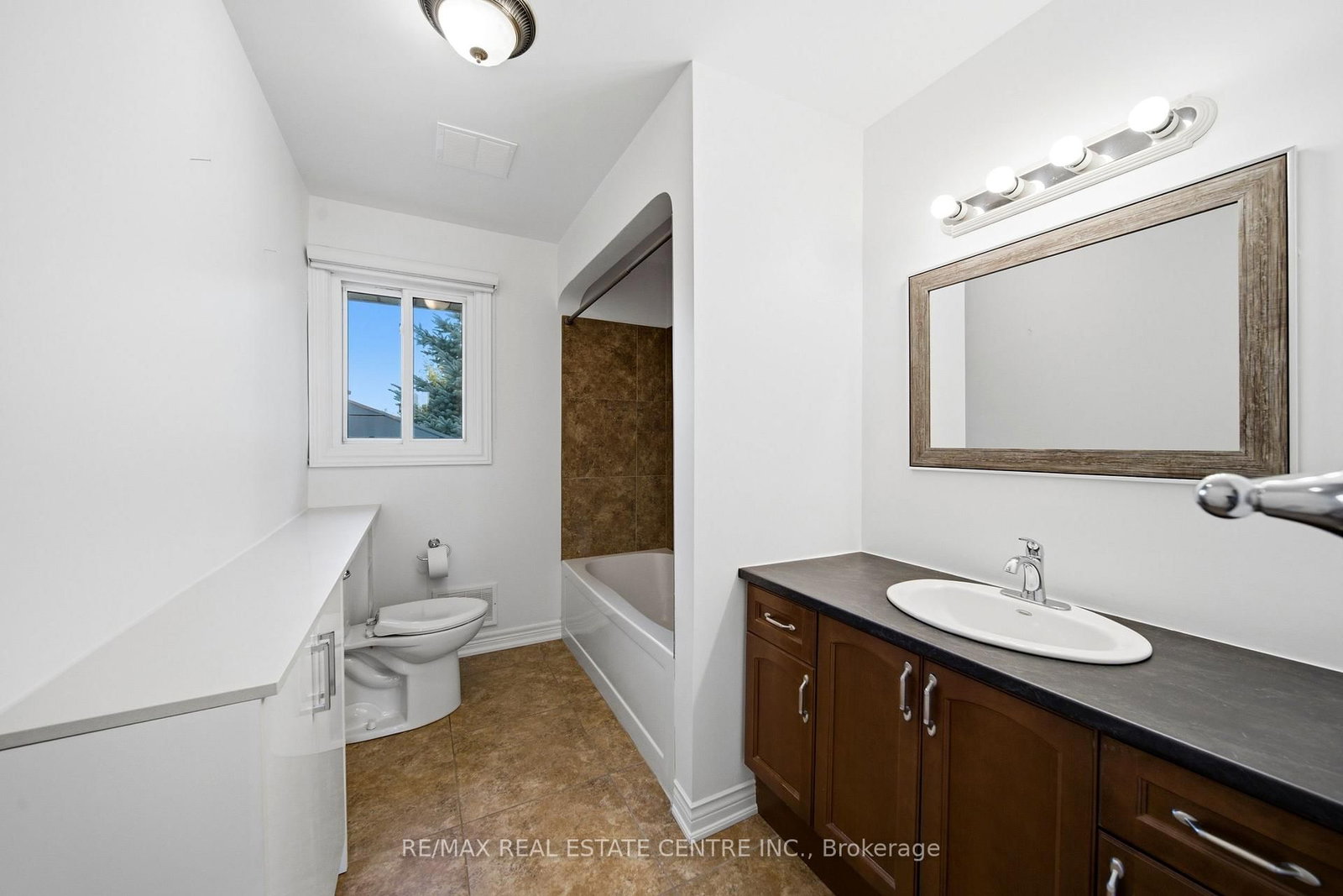 435 Parkside Drive • Hamilton, ON photo 20