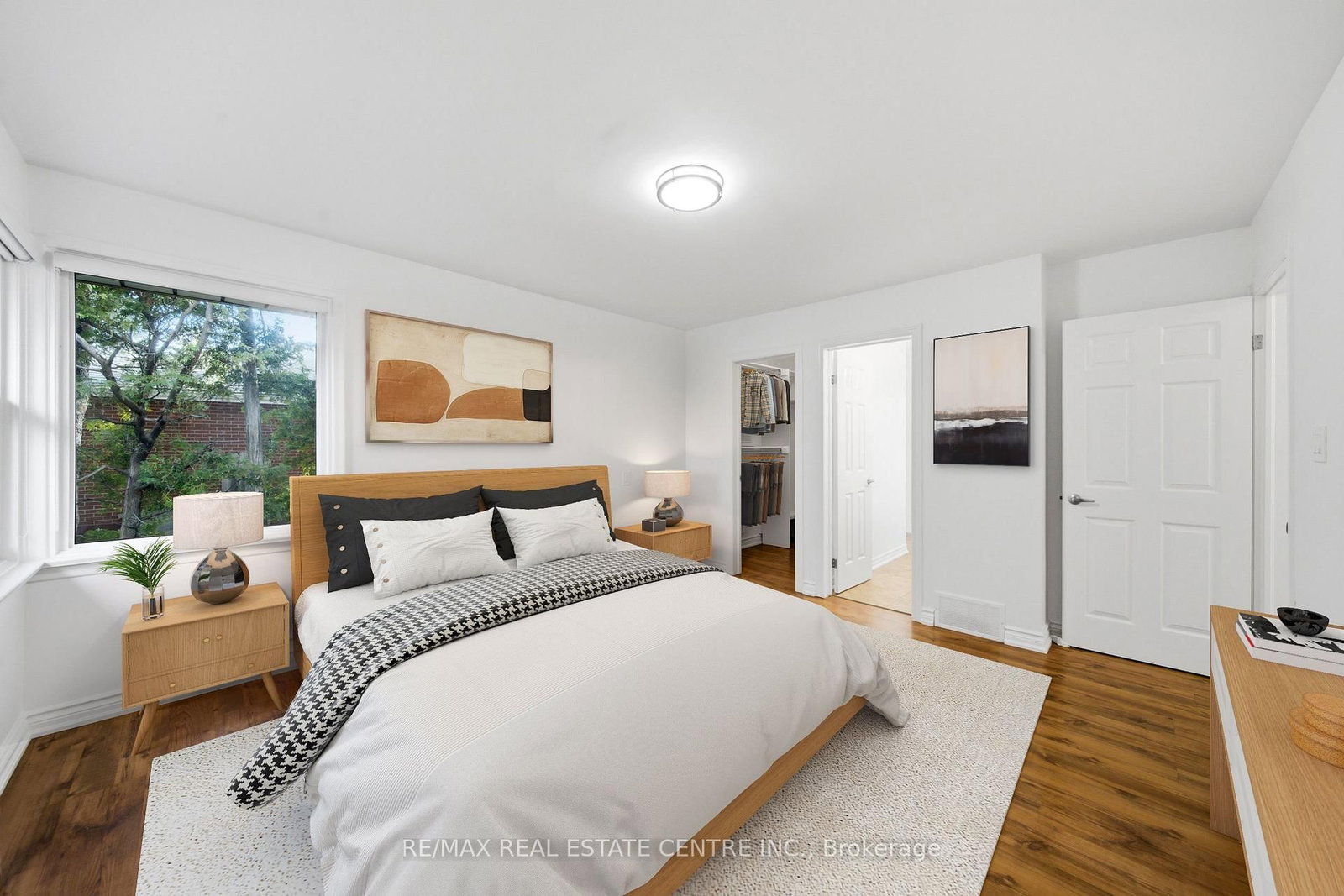 435 Parkside Drive • Hamilton, ON photo 22