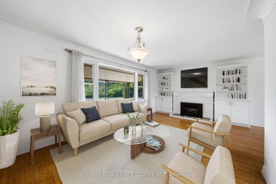 435 Parkside Drive • Hamilton, ON photo 8