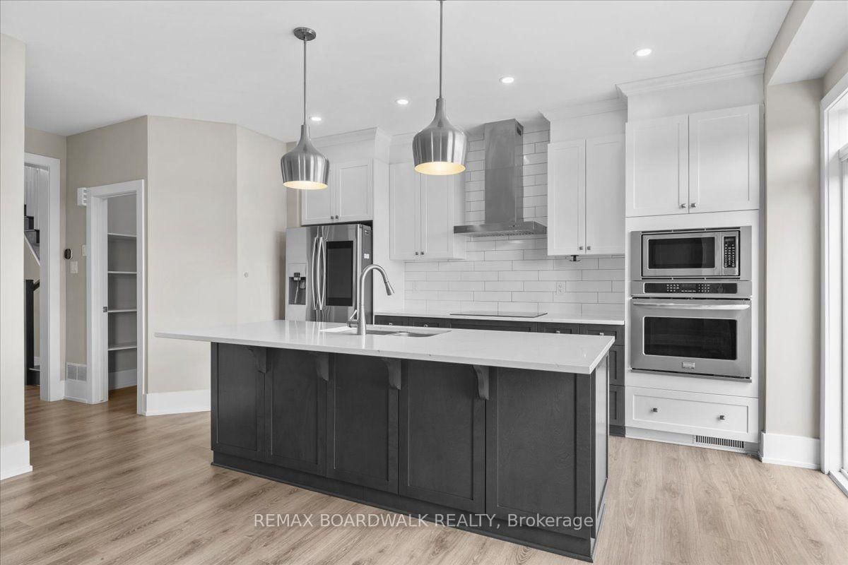 343 SWEETCLOVER Way • Ottawa, ON photo 18