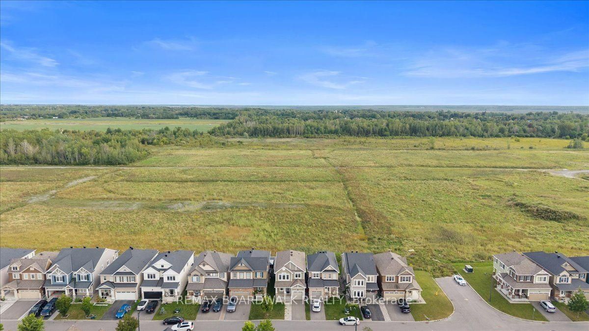 343 SWEETCLOVER Way • Ottawa, ON photo 47
