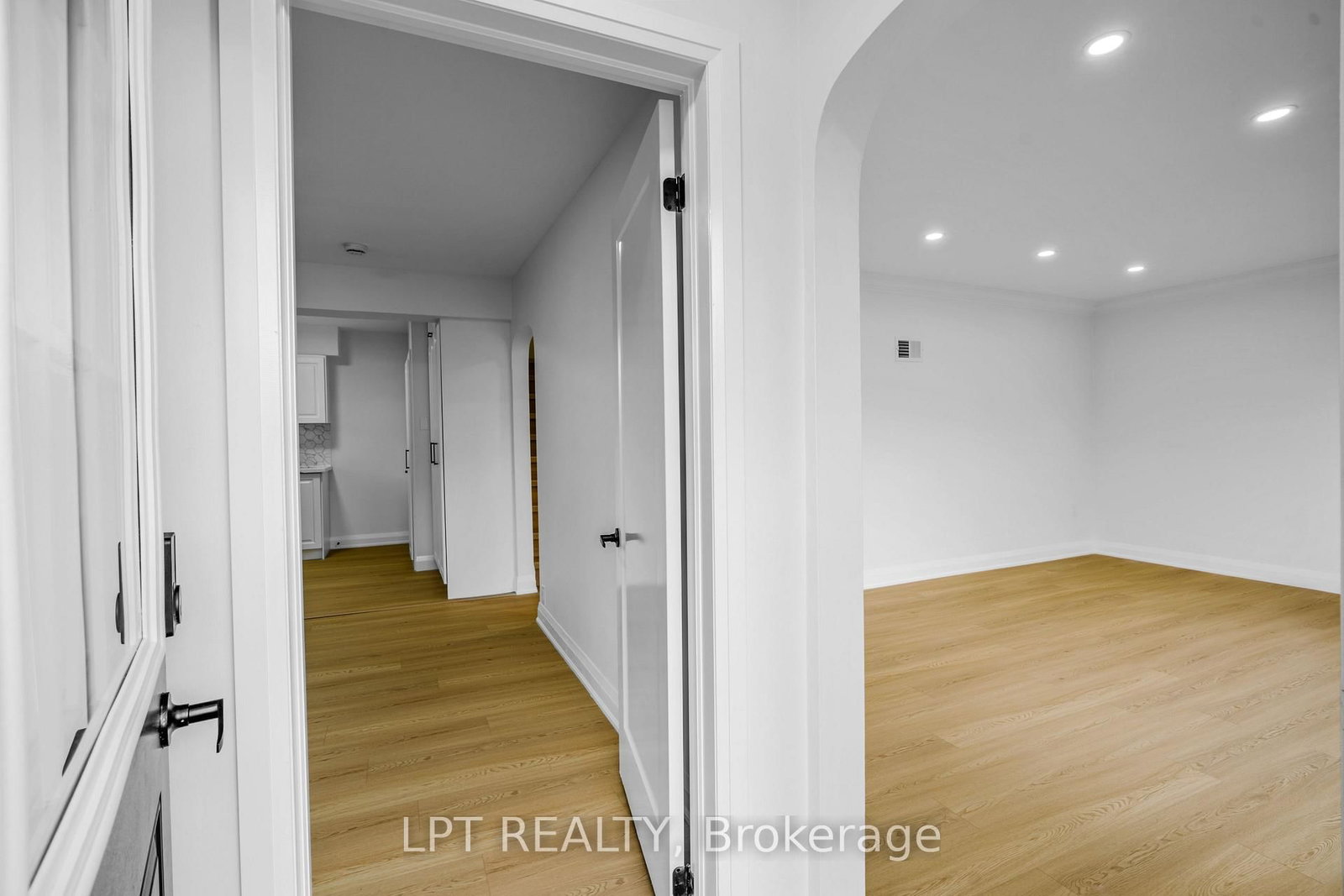 18 Jubilee Drive • St. Catharines, ON photo 9