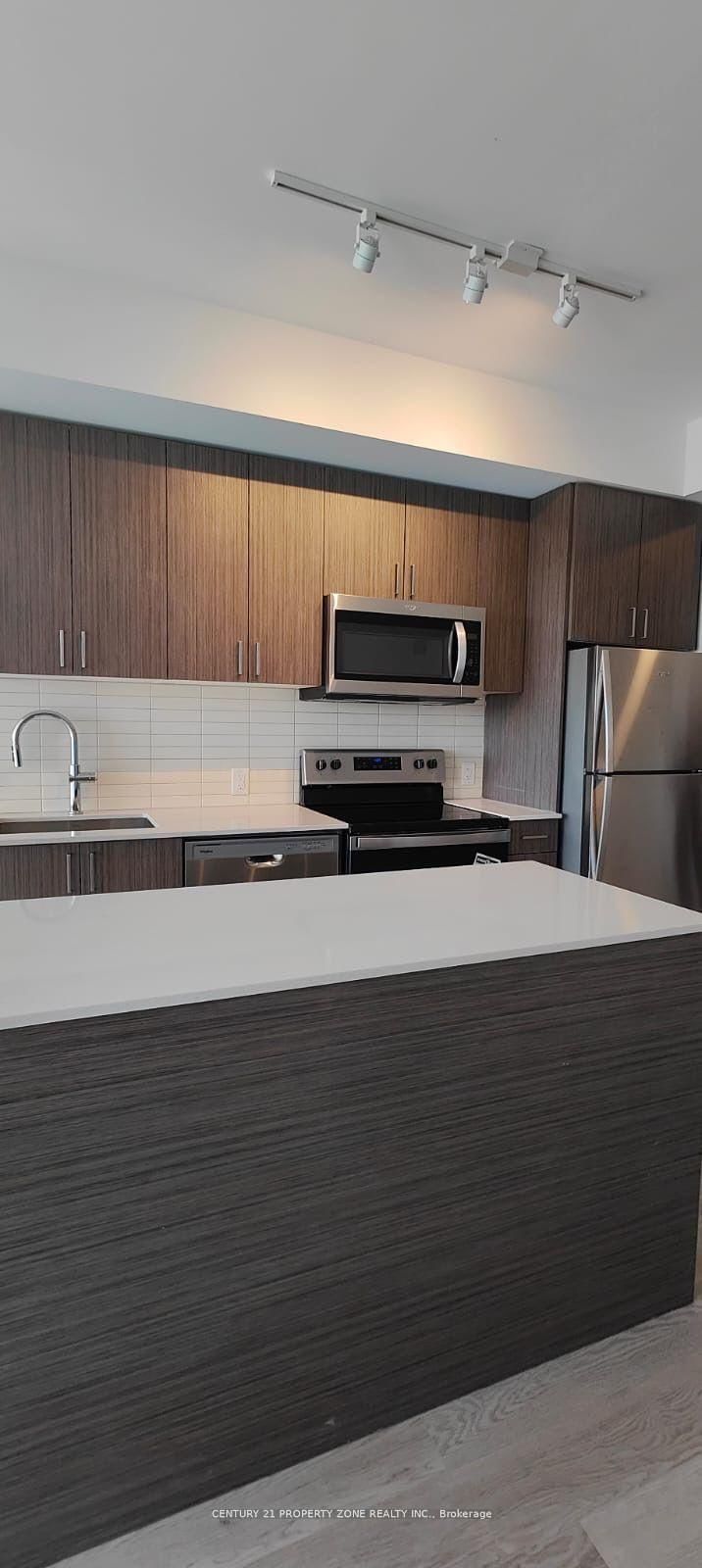 405 - 2782 Barton Street E 2