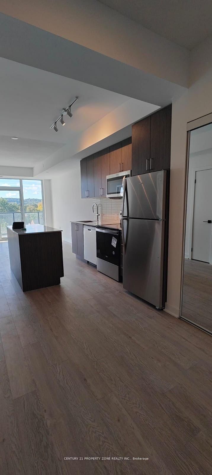 405 - 2782 Barton Street E 3
