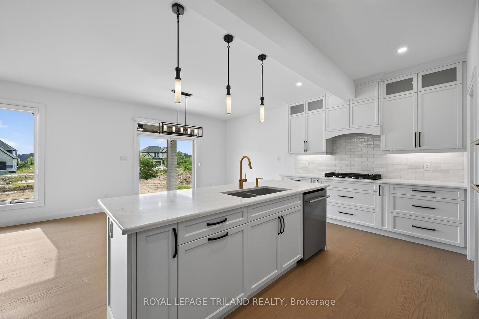 6777 Heathwoods Avenue • London South, ON photo 14