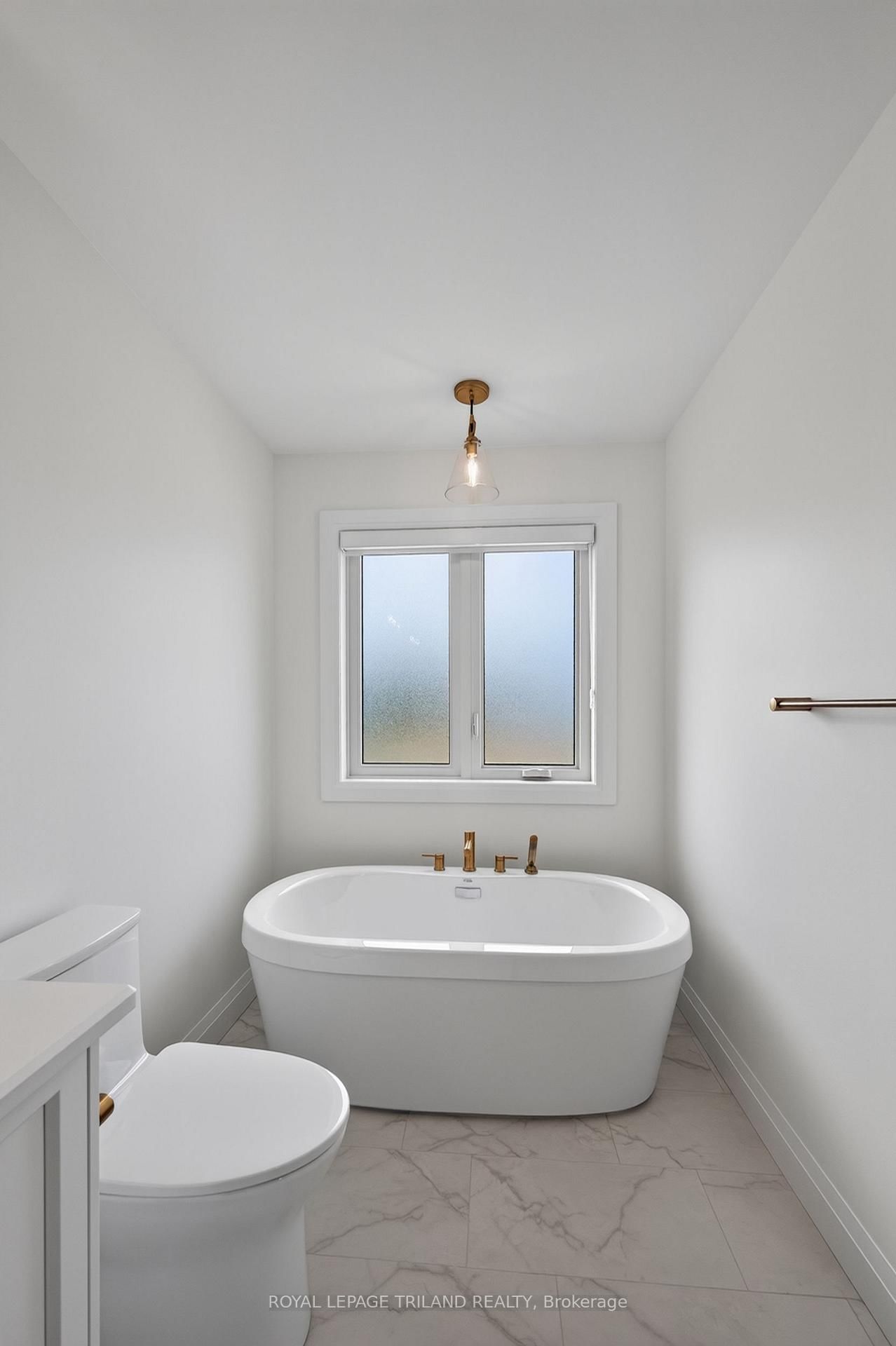 6777 Heathwoods Avenue • London South, ON photo 23