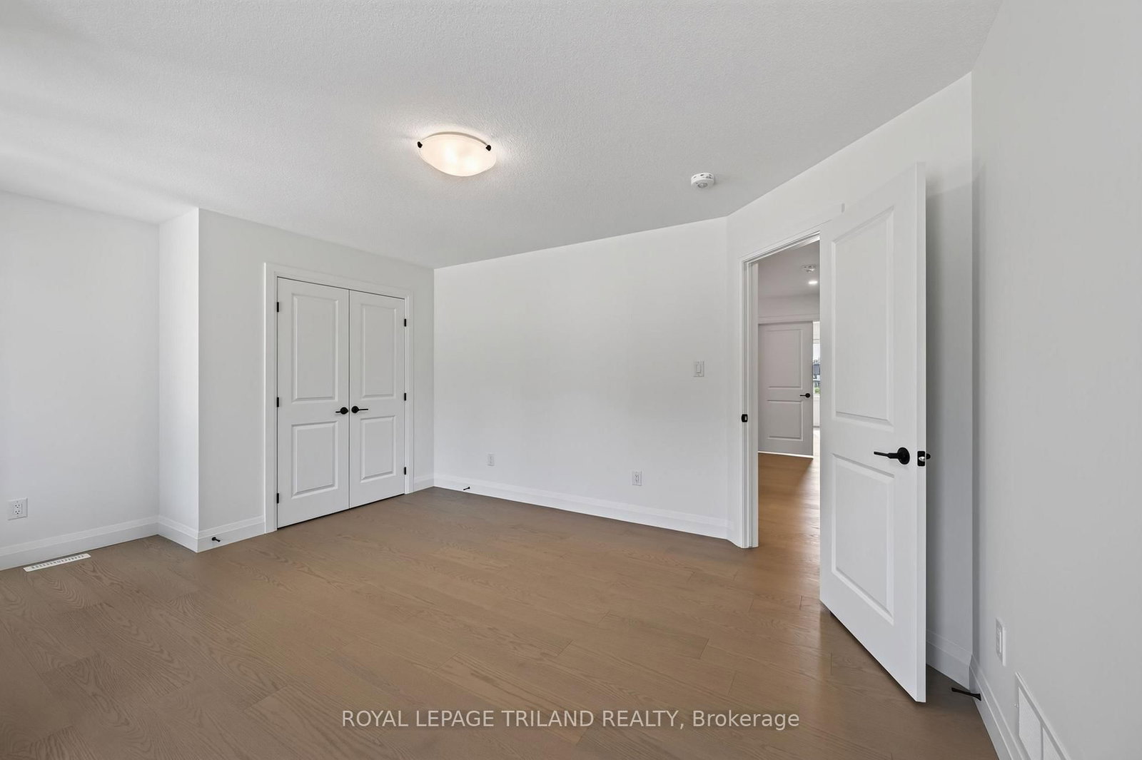 6777 Heathwoods Avenue • London South, ON photo 26