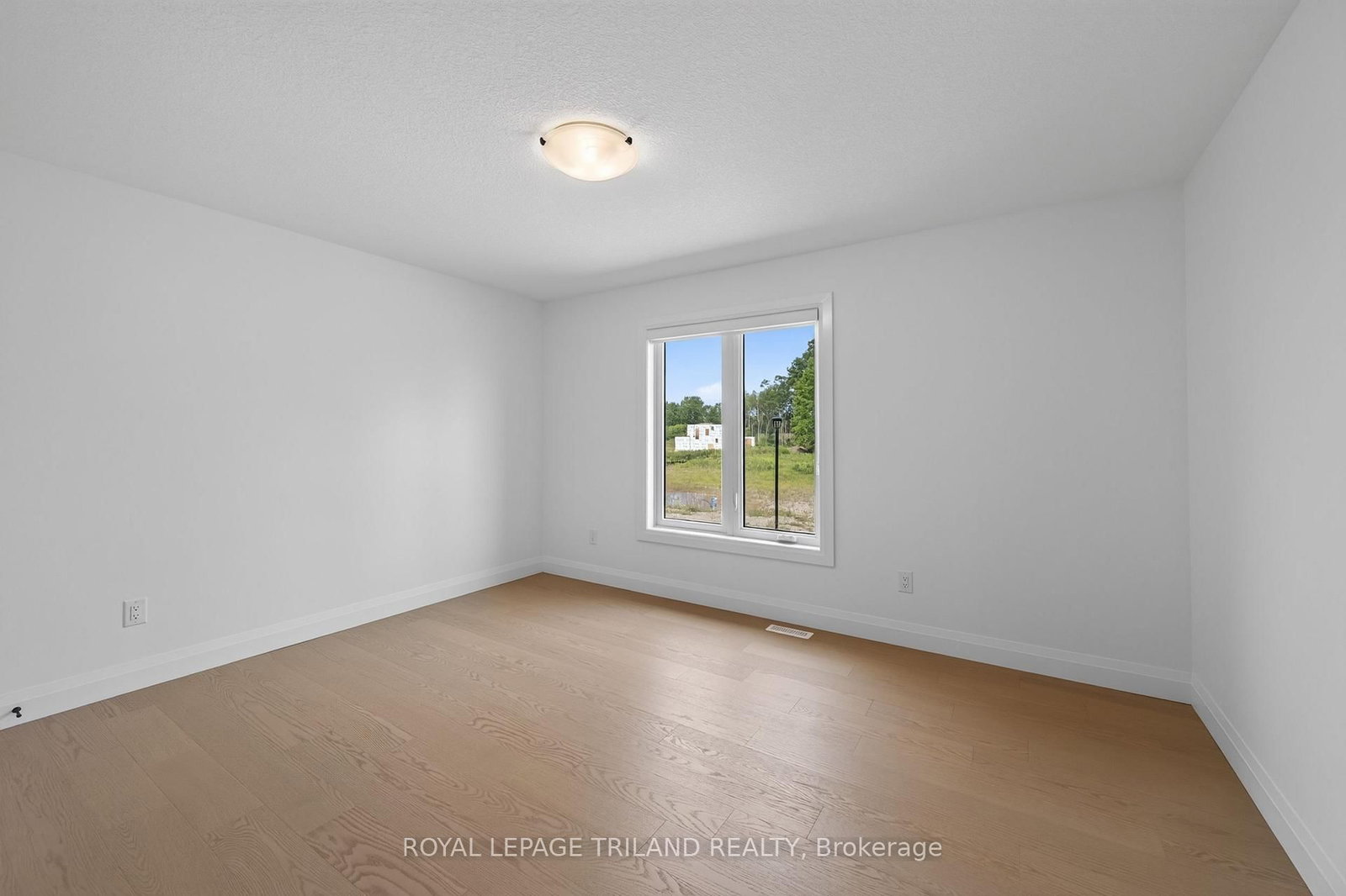 6777 Heathwoods Avenue • London South, ON photo 27
