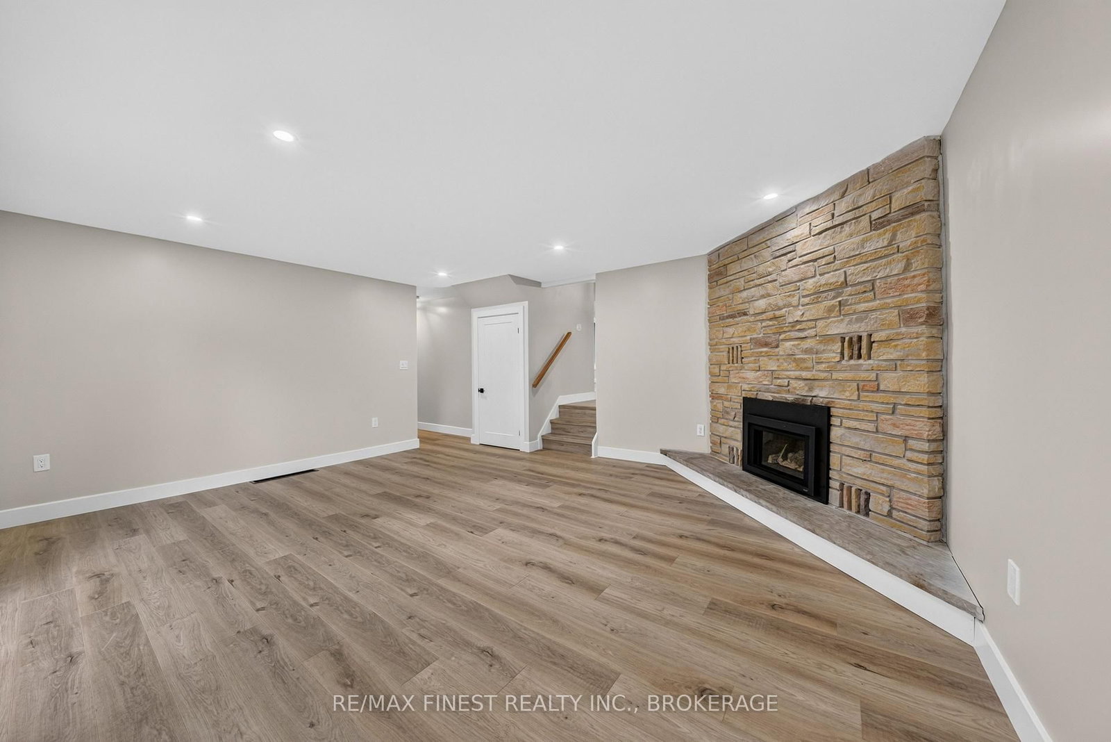 530 Roosevelt Drive • Kingston, ON photo 16