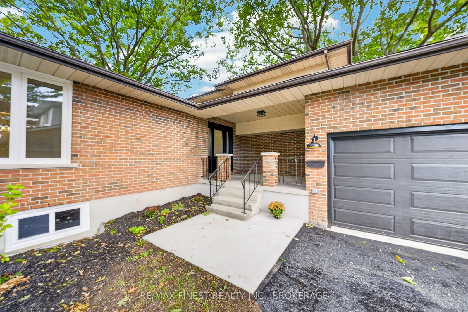 530 Roosevelt Drive • Kingston, ON photo 3