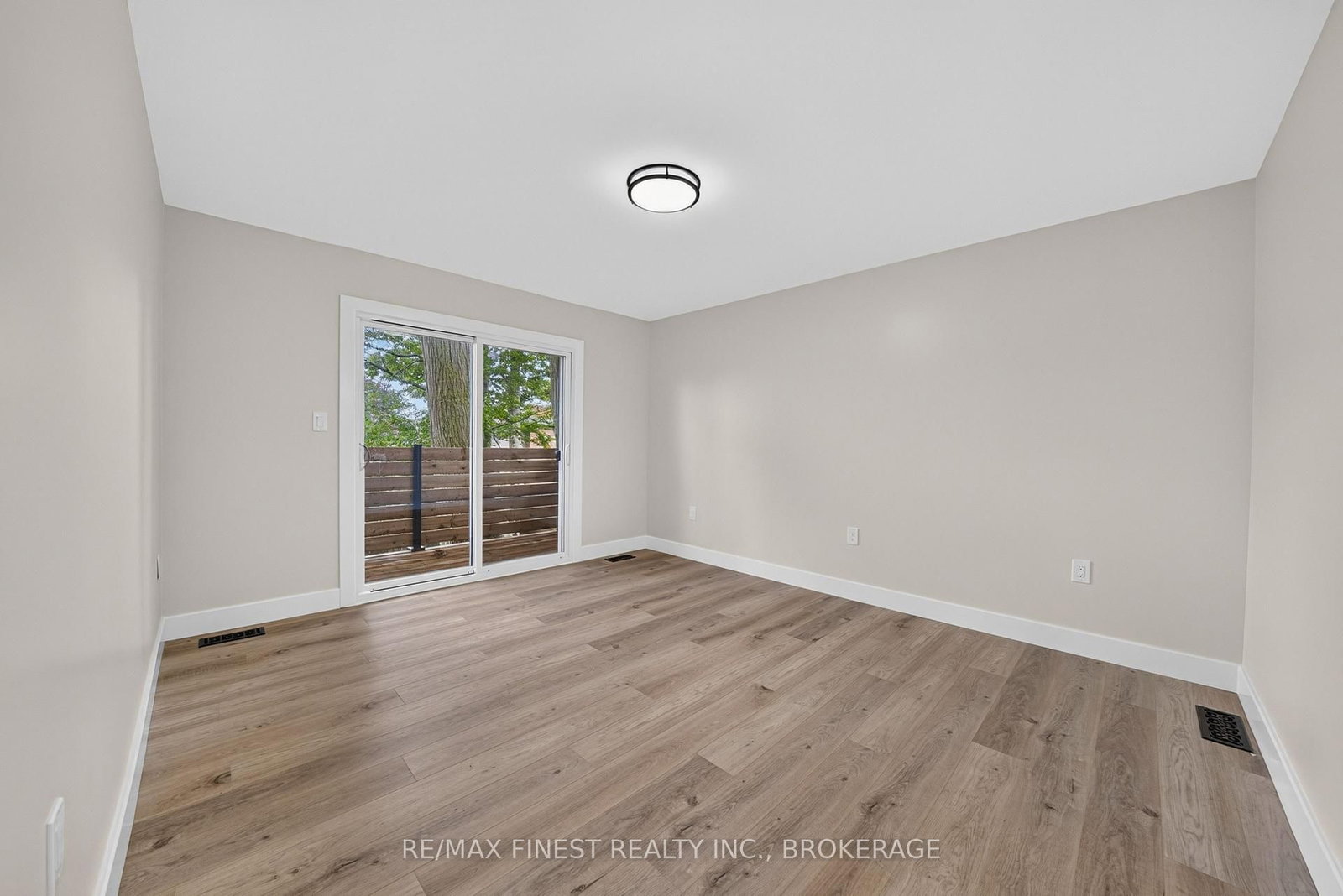 530 Roosevelt Drive • Kingston, ON photo 36
