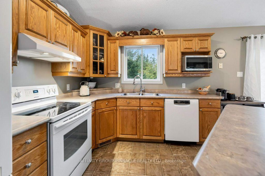 838 Traceys Hill Road • Kawartha Lakes, ON photo 10