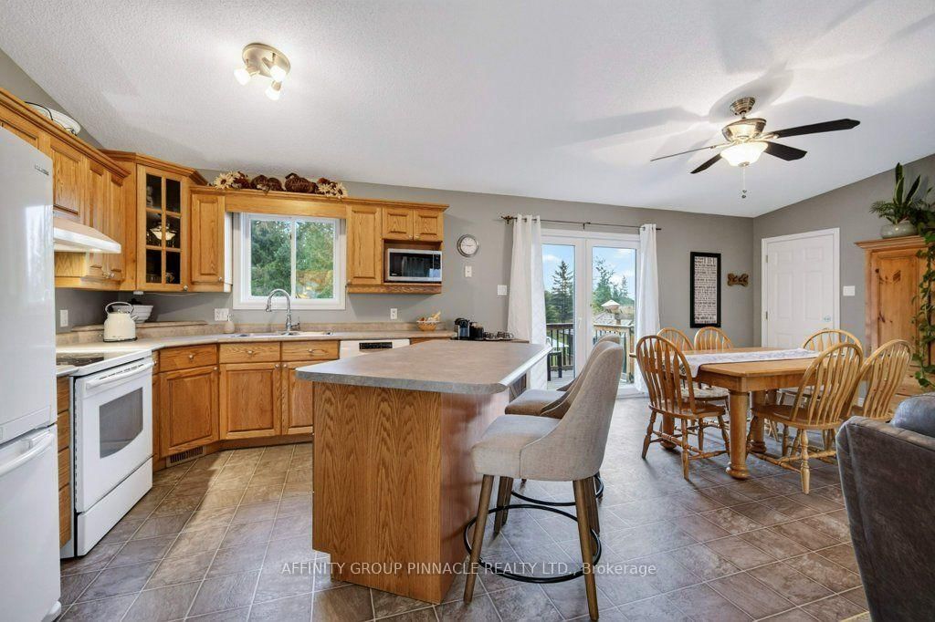 838 Traceys Hill Road • Kawartha Lakes, ON photo 11