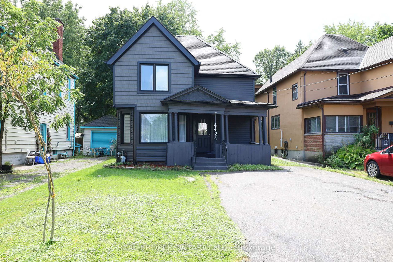 4424 Ellis Street • Niagara Falls, ON photo 1