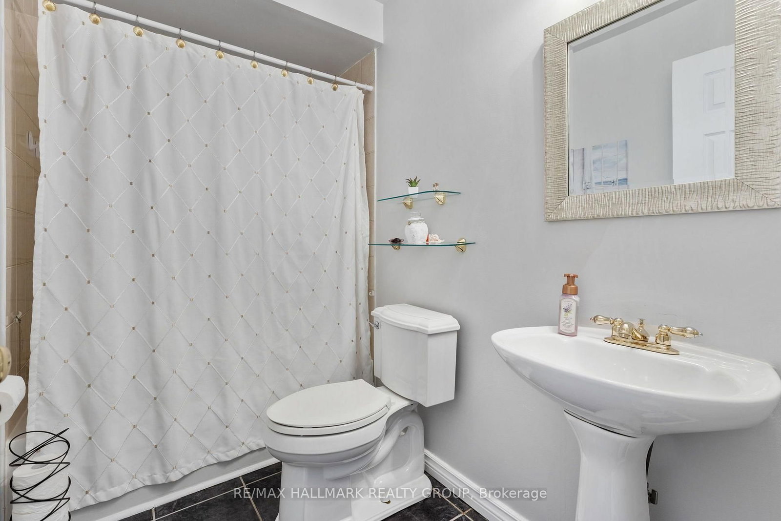 2093 AUBURN RIDGE Drive • Orleans, ON photo 15