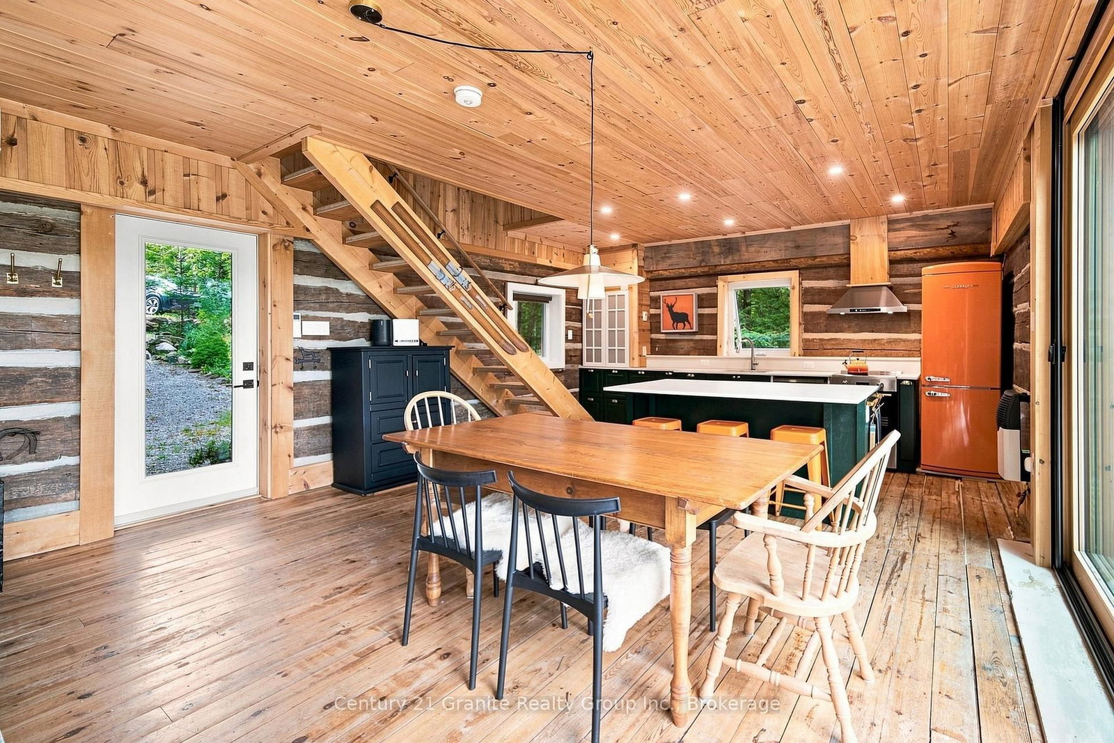 1093 Liswood Road • Dysart et al, ON photo 13
