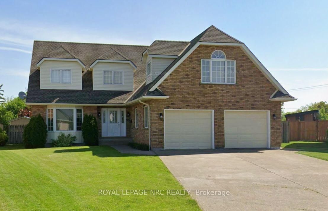 21 Elmvale Crescent • Port Colborne, ON photo 1