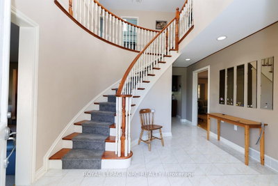 21 Elmvale Crescent • Port Colborne, ON photo 3
