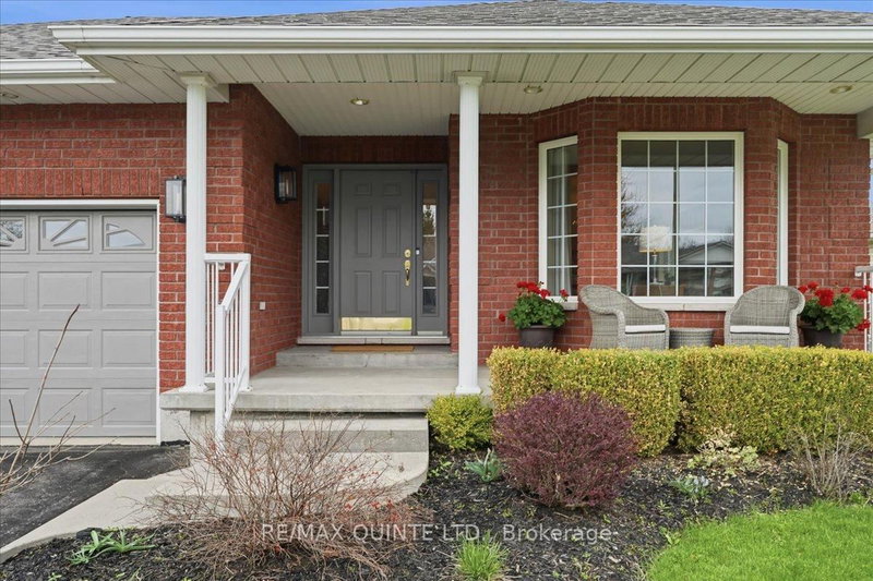 46 Lake Breeze Court