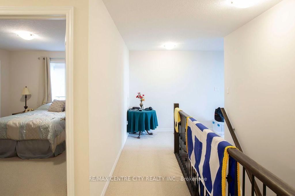 1586 Noah Bend • London North, ON photo 21