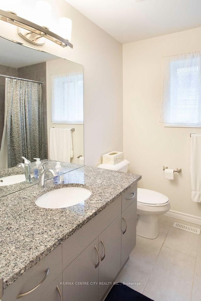 1586 Noah Bend • London North, ON photo 34